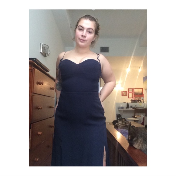 Reformation’s Navy Melita Dress - Picture 5 of 8